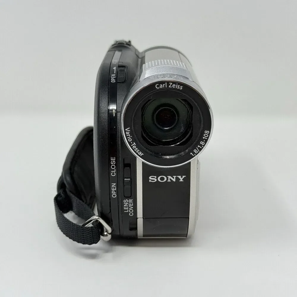 Sony Handycam DCR-DVD650 DVD Camcorder NTSC Box No Charger Cords